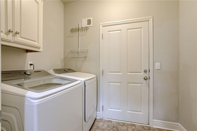 14145 Amanda Lane, Basehor, KS 66007