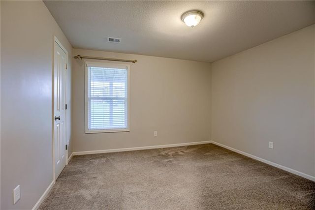 14145 Amanda Lane, Basehor, KS 66007