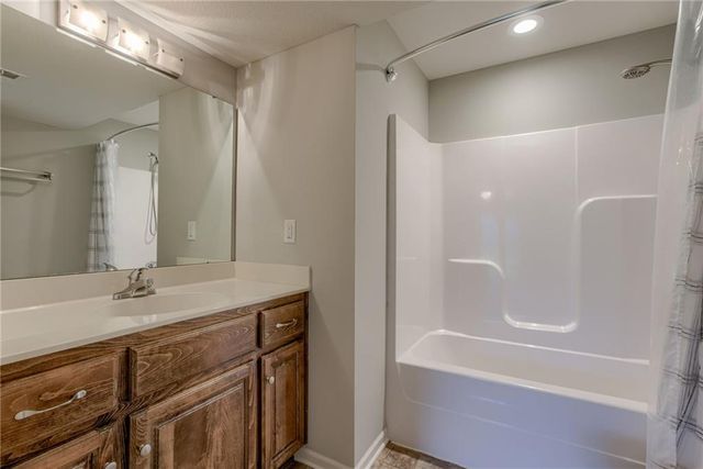 14145 Amanda Lane, Basehor, KS 66007