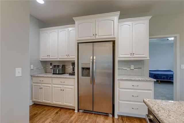 14145 Amanda Lane, Basehor, KS 66007