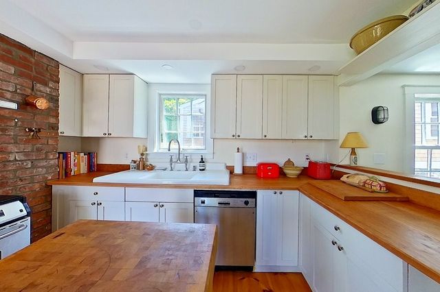 12 Sherman Street, Newport, RI 02840