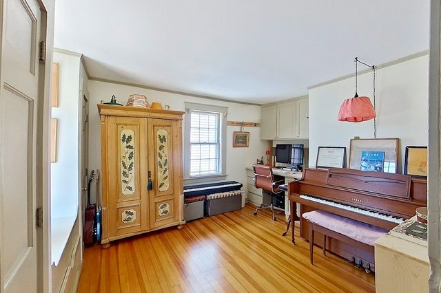 12 Sherman Street, Newport, RI 02840