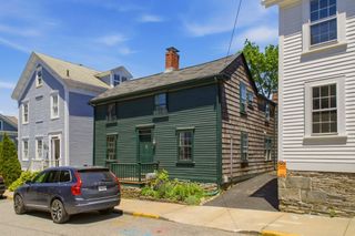 12 Sherman Street, Newport, RI 02840
