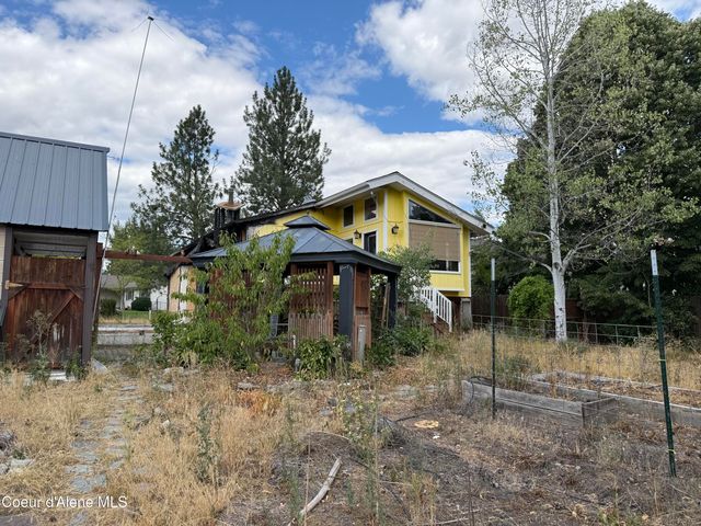 1920 E Meadow Ln, Post Falls, ID 83854