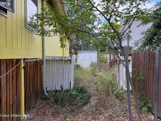 1920 E Meadow Ln, Post Falls, ID 83854