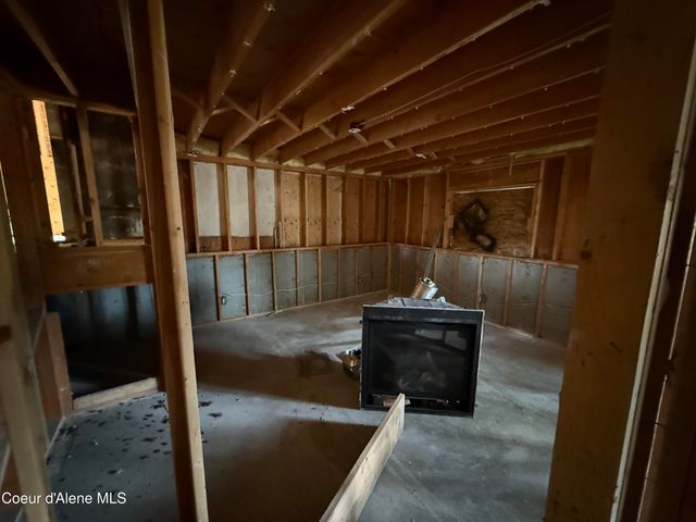 1920 E Meadow Ln, Post Falls, ID 83854