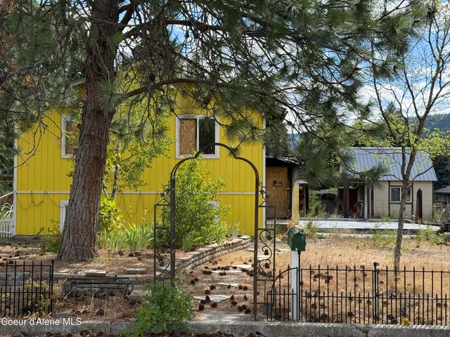1920 E Meadow Ln, Post Falls, ID 83854