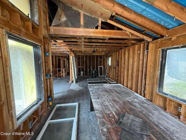 1920 E Meadow Ln, Post Falls, ID 83854