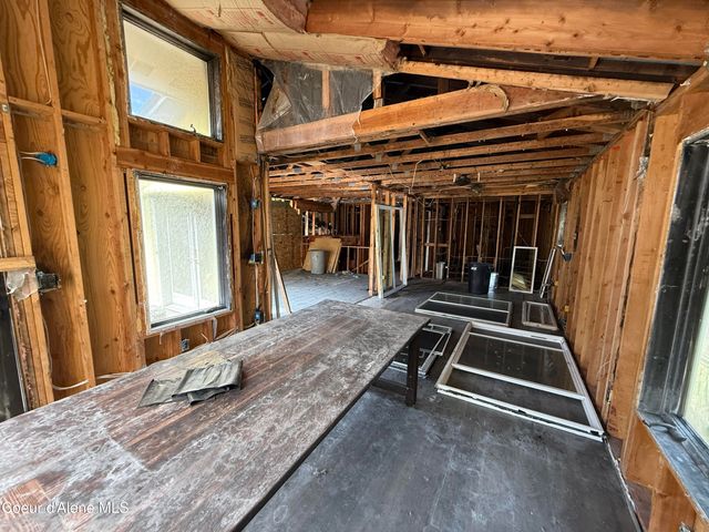 1920 E Meadow Ln, Post Falls, ID 83854