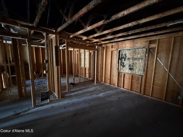 1920 E Meadow Ln, Post Falls, ID 83854
