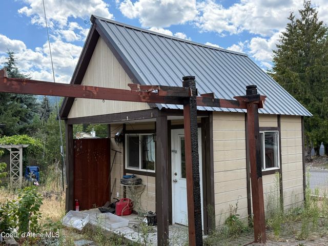 1920 E Meadow Ln, Post Falls, ID 83854