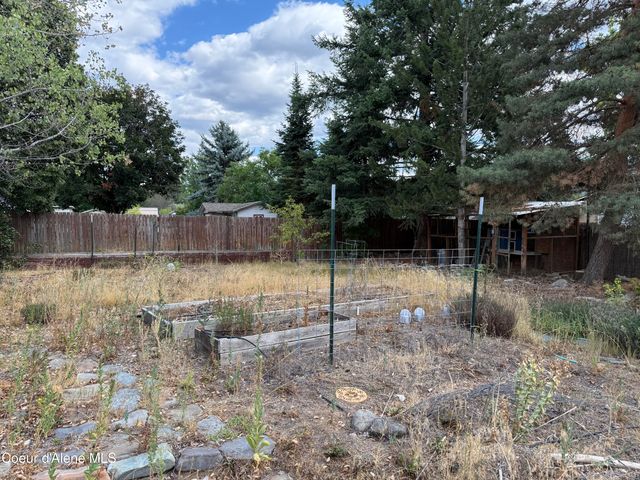 1920 E Meadow Ln, Post Falls, ID 83854