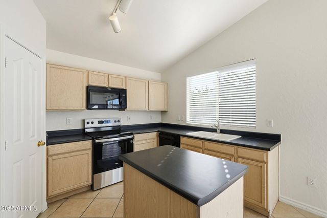 2061 E APPALOOSA Road, Gilbert, AZ 85296