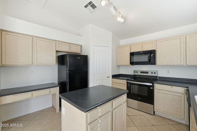 2061 E APPALOOSA Road, Gilbert, AZ 85296