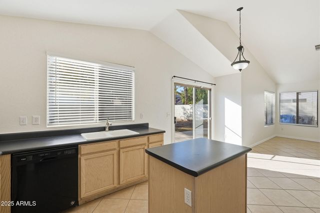 2061 E APPALOOSA Road, Gilbert, AZ 85296