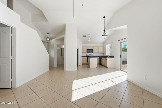 2061 E APPALOOSA Road, Gilbert, AZ 85296