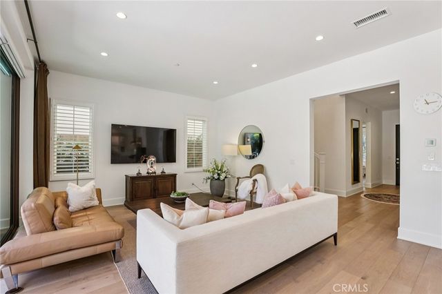 103 Villa Ridge, Irvine, CA 92602