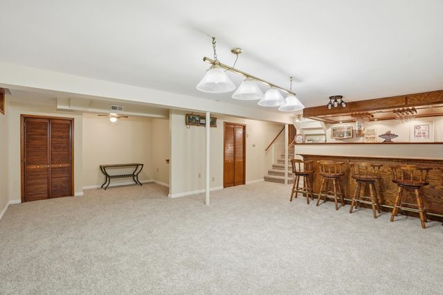 7215 Starling Drive, Schererville, IN 46375