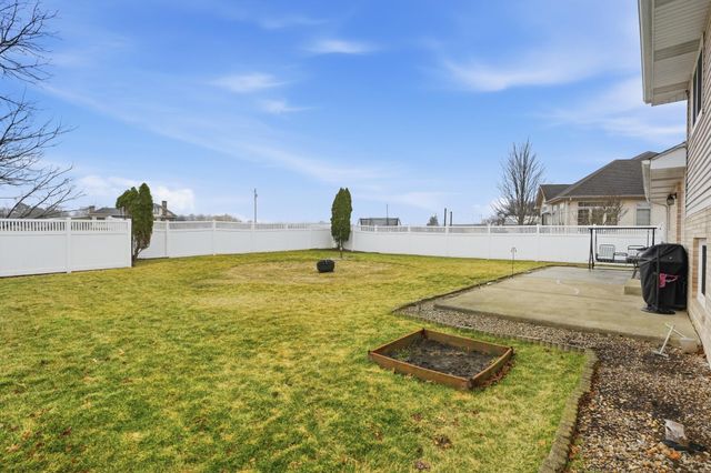 7215 Starling Drive, Schererville, IN 46375