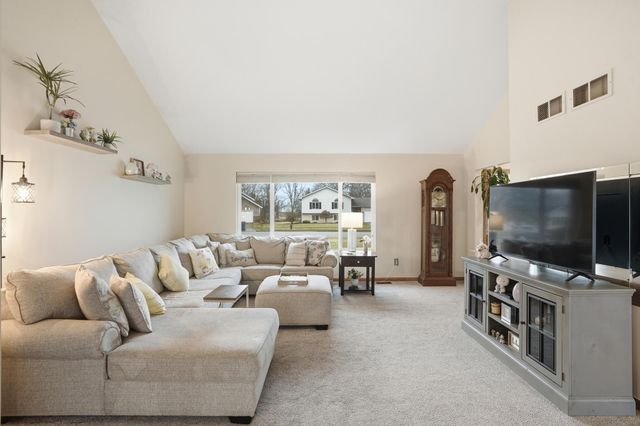 7215 Starling Drive, Schererville, IN 46375