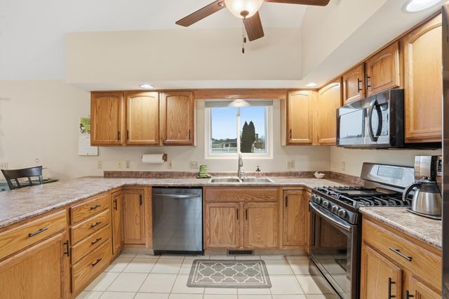 7215 Starling Drive, Schererville, IN 46375