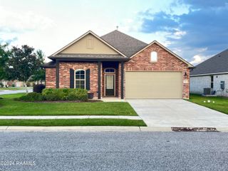 101 Abbeywood Court, Youngsville, LA 70592
