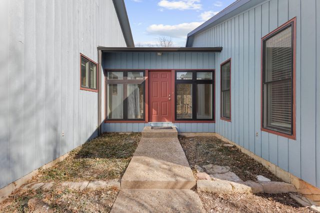 2806 Tatarrax Drive, Manhattan, KS 66502