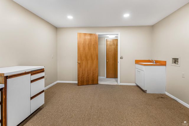 2806 Tatarrax Drive, Manhattan, KS 66502