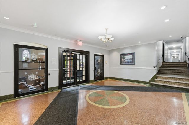 3727 86 6N, Jackson Heights, NY 11372
