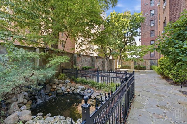 3727 86 6N, Jackson Heights, NY 11372