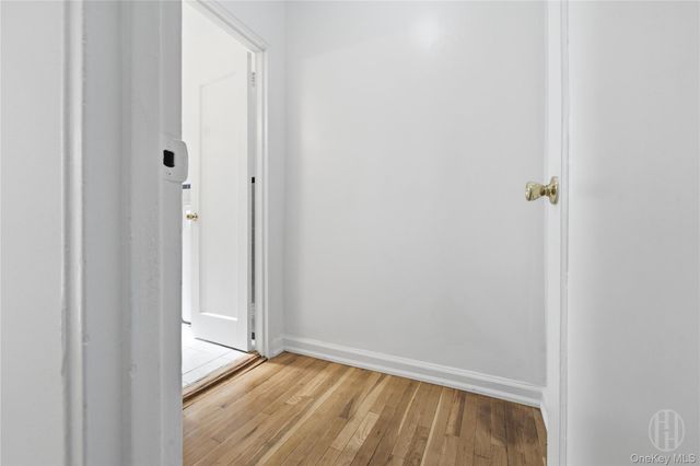 3727 86 6N, Jackson Heights, NY 11372