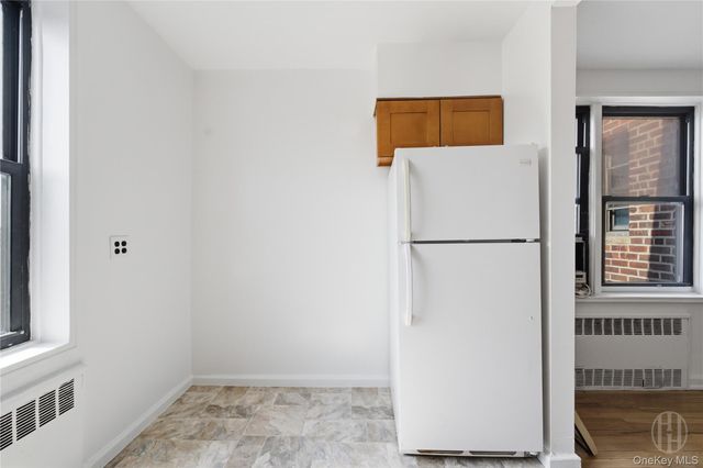 3727 86 6N, Jackson Heights, NY 11372