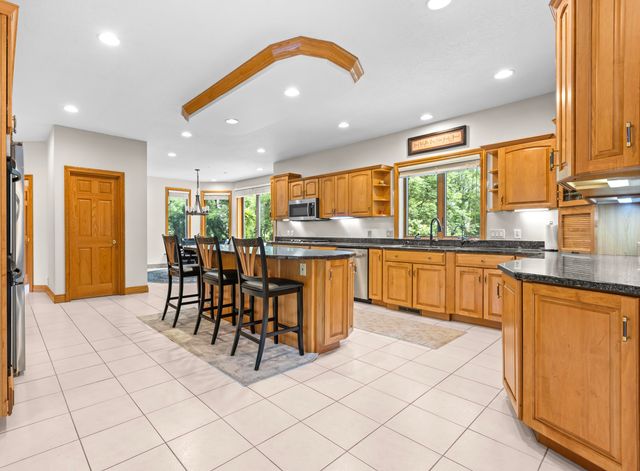 120 Castleridge Drive, Battle Creek, MI 49015