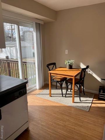 19969 Indian, Redford, MI 48240