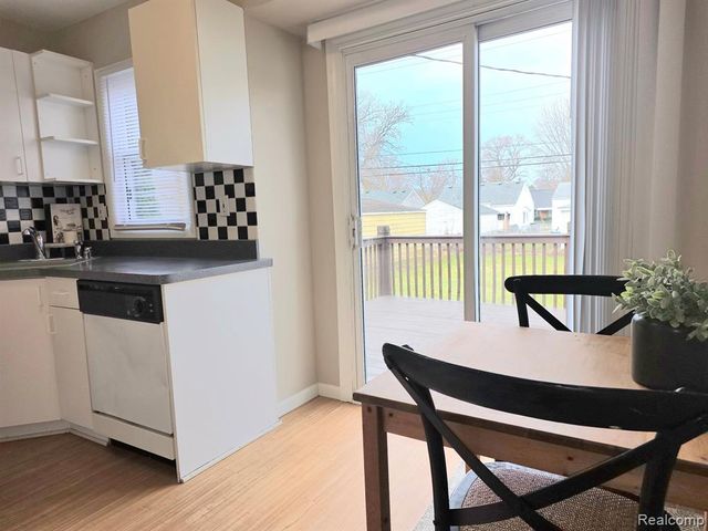 19969 Indian, Redford, MI 48240