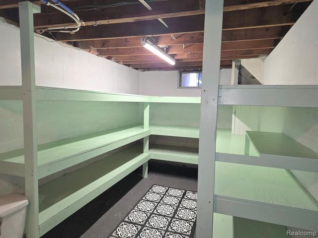 19969 Indian, Redford, MI 48240