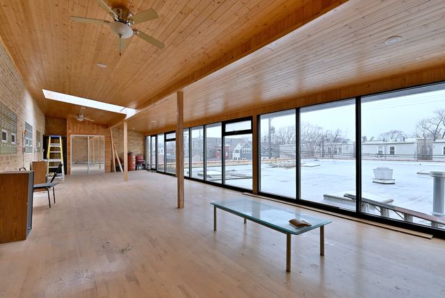 4128 W Belmont Avenue, Chicago, IL 60641