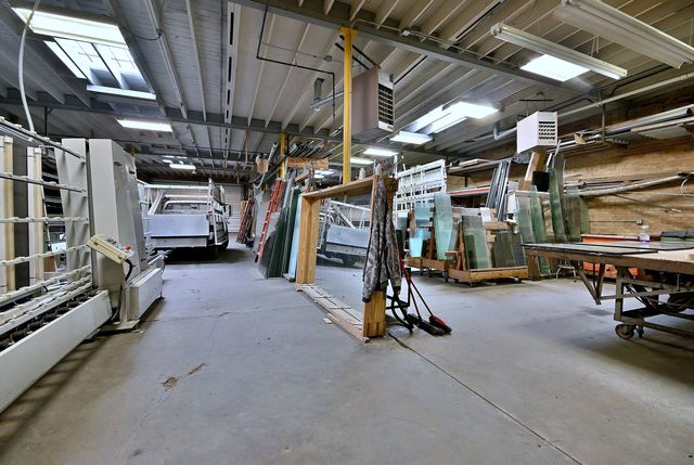 4128 W Belmont Avenue, Chicago, IL 60641