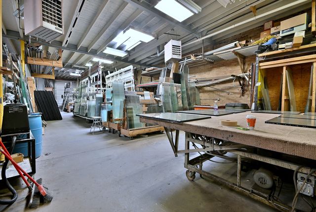 4128 W Belmont Avenue, Chicago, IL 60641