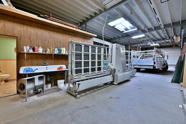 4128 W Belmont Avenue, Chicago, IL 60641