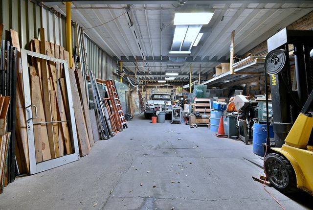 4128 W Belmont Avenue, Chicago, IL 60641