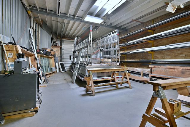 4128 W Belmont Avenue, Chicago, IL 60641