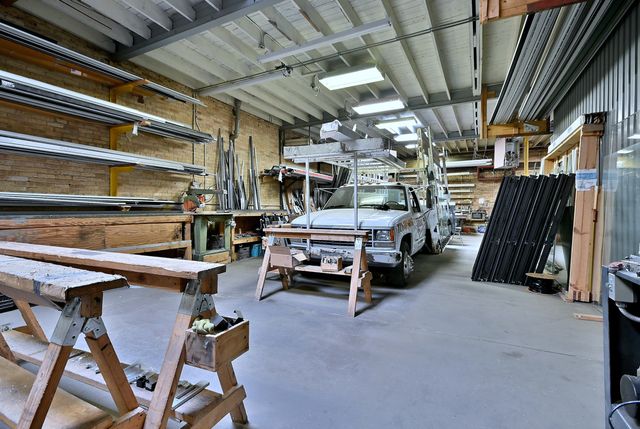 4128 W Belmont Avenue, Chicago, IL 60641