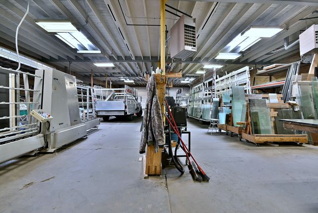 4128 W Belmont Avenue, Chicago, IL 60641