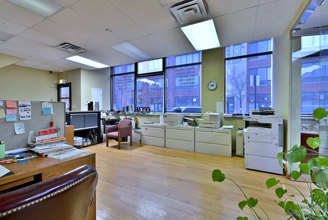 4128 W Belmont Avenue, Chicago, IL 60641