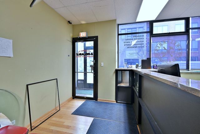 4128 W Belmont Avenue, Chicago, IL 60641