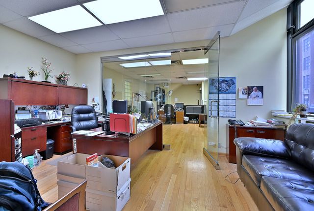 4128 W Belmont Avenue, Chicago, IL 60641