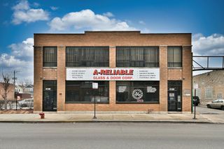 4128 W Belmont Avenue, Chicago, IL 60641