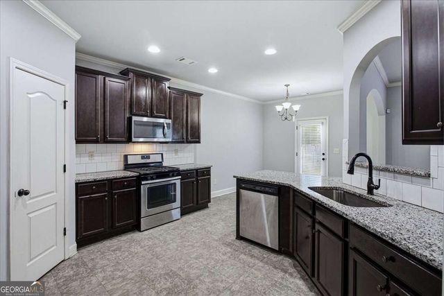 180 Pebblefield Trace, Lawrenceville, GA 30045
