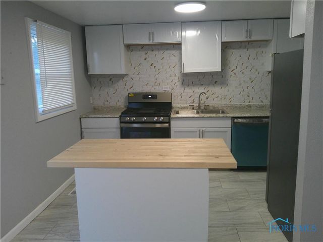 4415 Cape Lane, Toledo, OH 43615